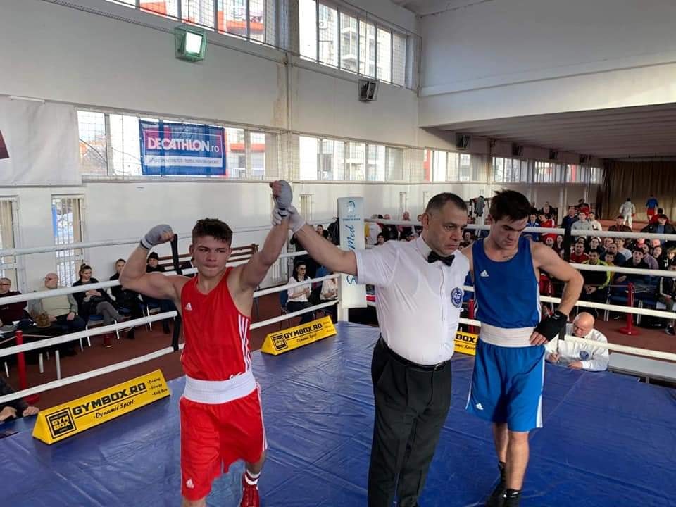Boxerul hunedorean Cosmin Gîrleanu, campion naţional pentru a 12-a oară