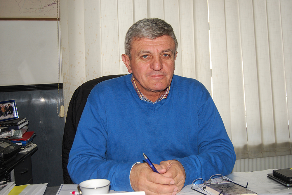 Proiecte de investiții, în derulare în comuna Pui. Primarul Victor Stoica: „Avem nevoie ca de aer de dezvoltare”