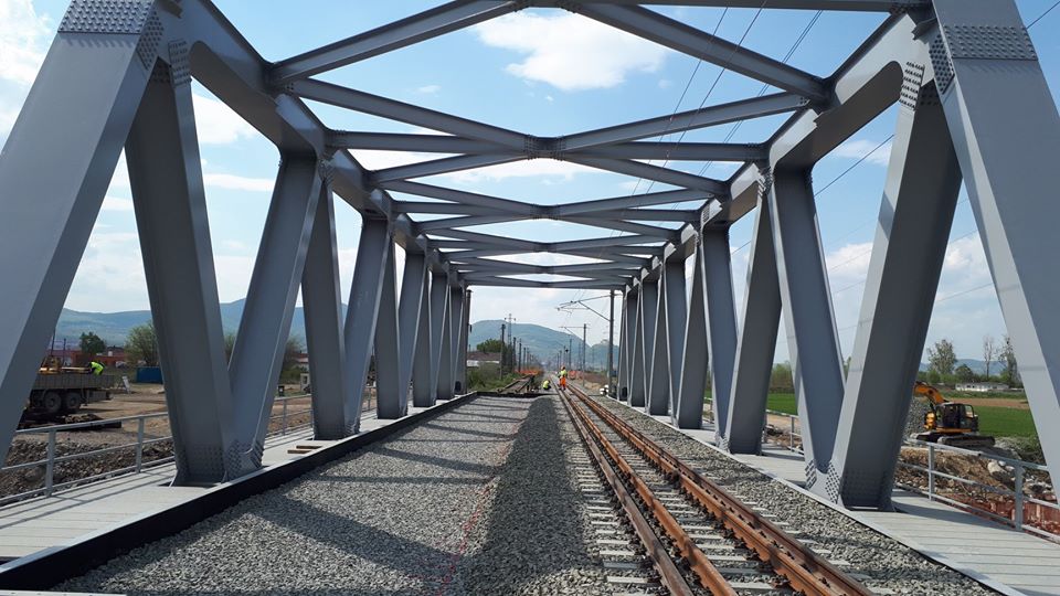 FOTO: Cum au avansat lucrările la calea ferată de mare viteză, între Simeria și Mintia. Traficul feroviar, redeschis de astăzi