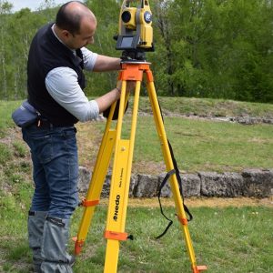 Măsurători topografice la cetatea dacică de la Blidaru