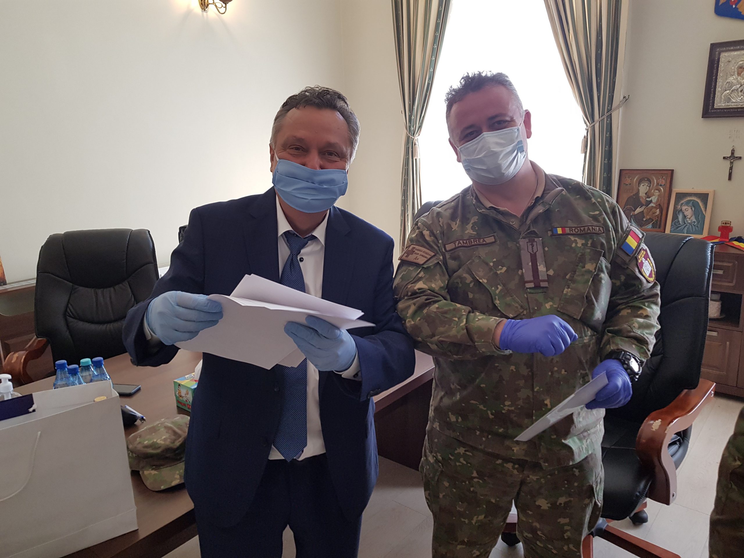 Recunoştinţă, la final de misiune, pentru medicii militari care au condus SJU Deva. „Aceşti oameni au repus pe picioare spitalul” -primarul Florin Oancea