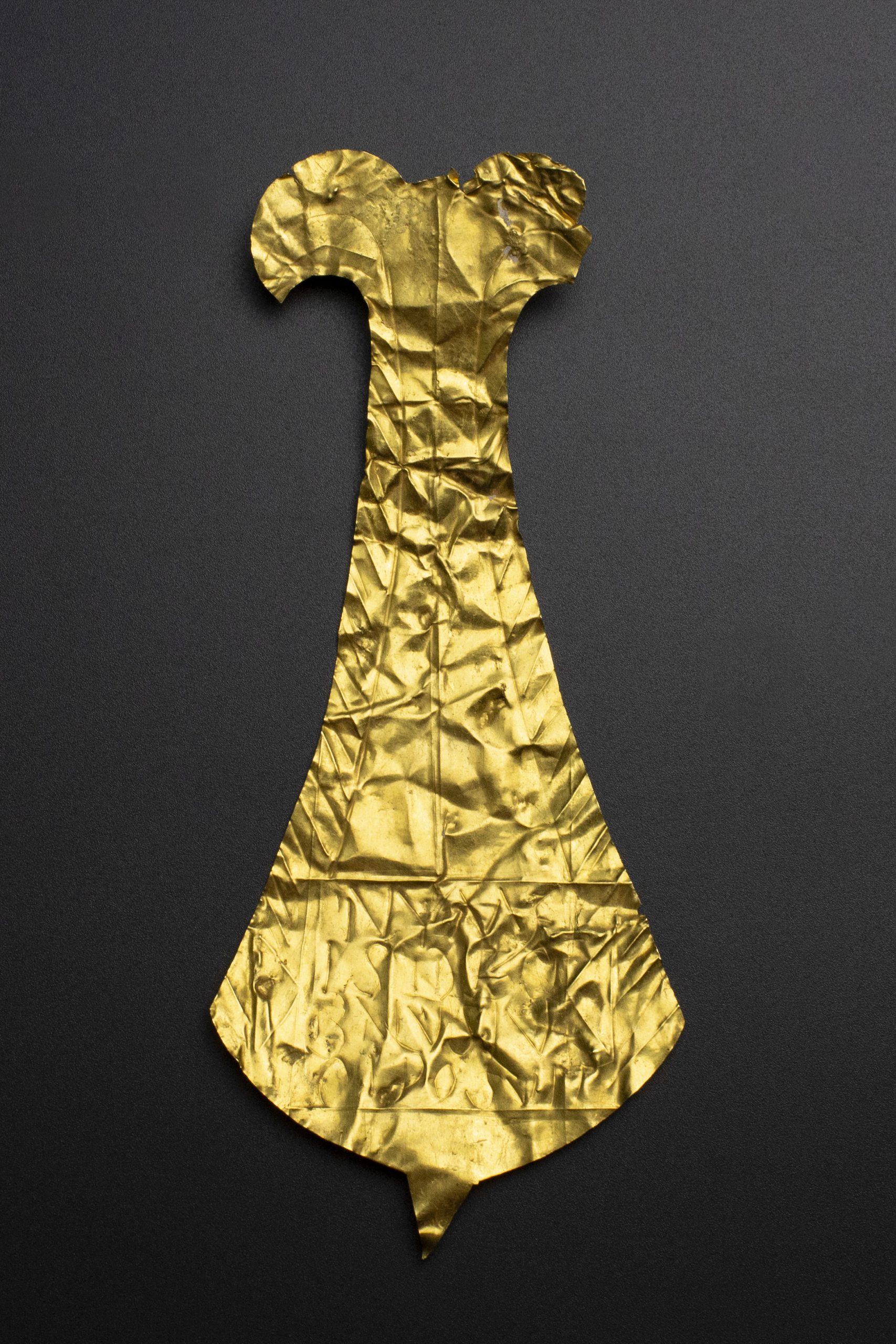 Plăcuță de aur romană de la Germisara, o altă piesă deosebită din patrimoniul MCDR Deva
