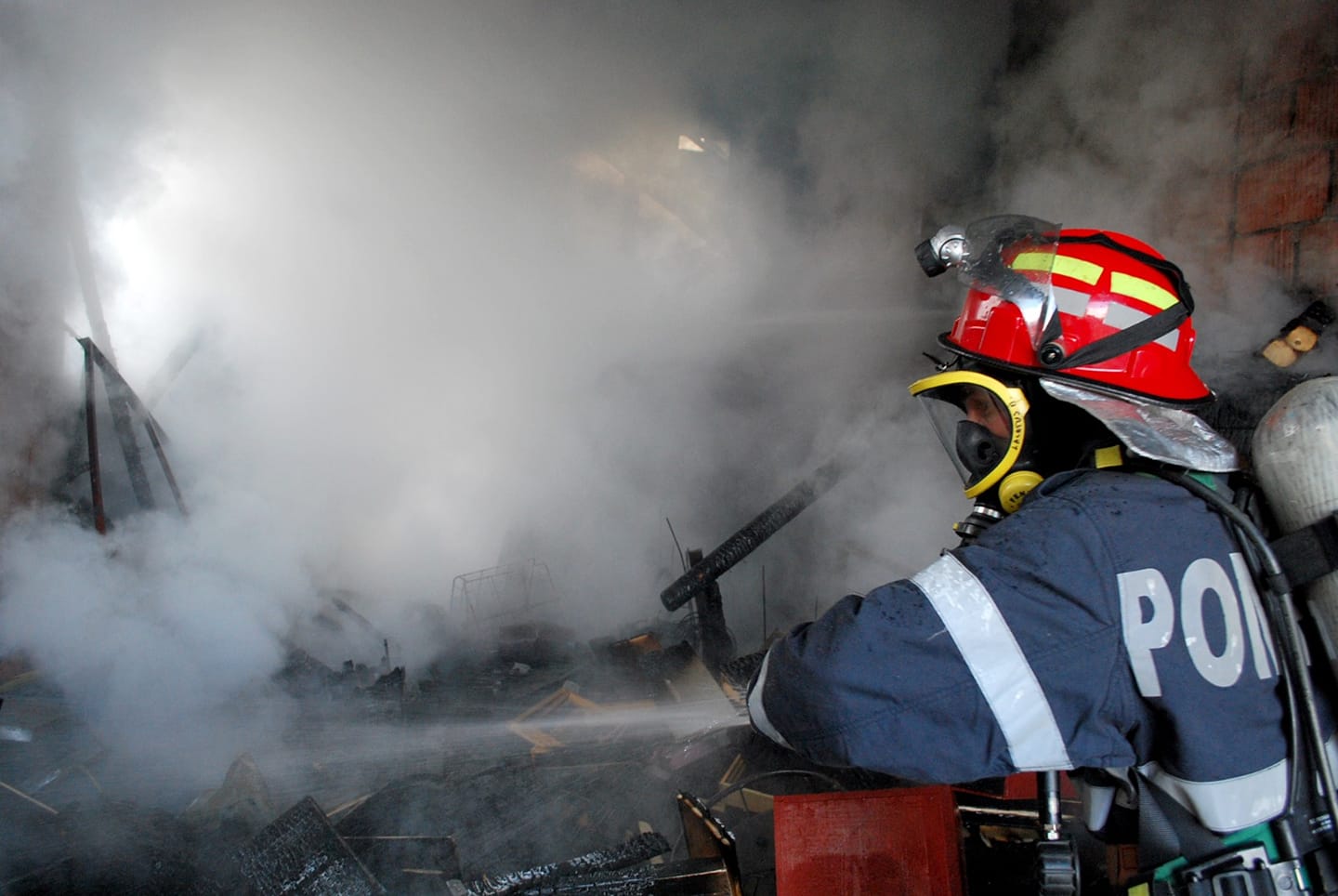 Pompierii și paramedicii hunedoreni au intervenit în 77 de situații de urgență, în mini-vacanța de Rusalii