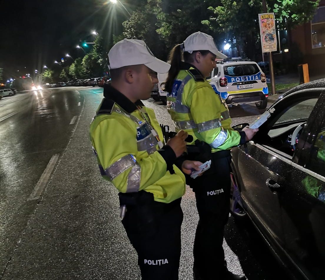 Poliţiştii hunedoreni, la datorie, în weekendul prelungit de Rusalii. 16 șoferi au rămas pietoni