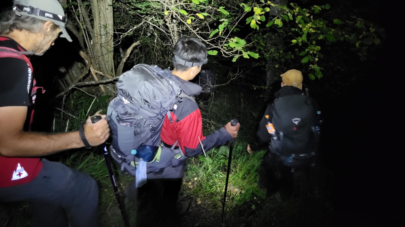 Trei turiști cehi, salvați din Retezat. Un bărbat este căutat, în continuare, de către salvamontiști