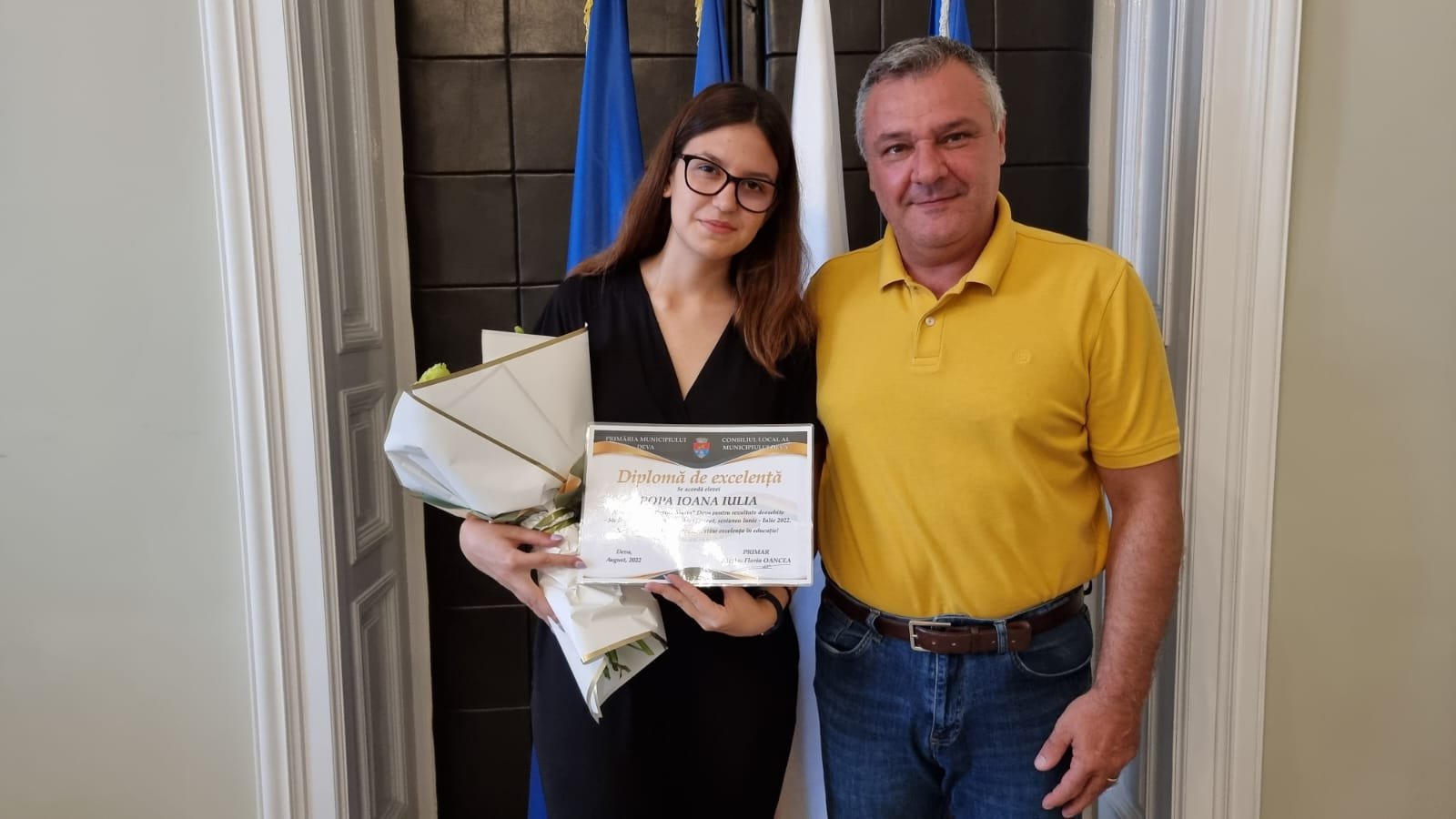 La Deva, excelența în educație este premiată. Ioana Iulia Popa a obținut media 10 la Bacalaureat și a primit 5.000 de lei din partea administrației locale