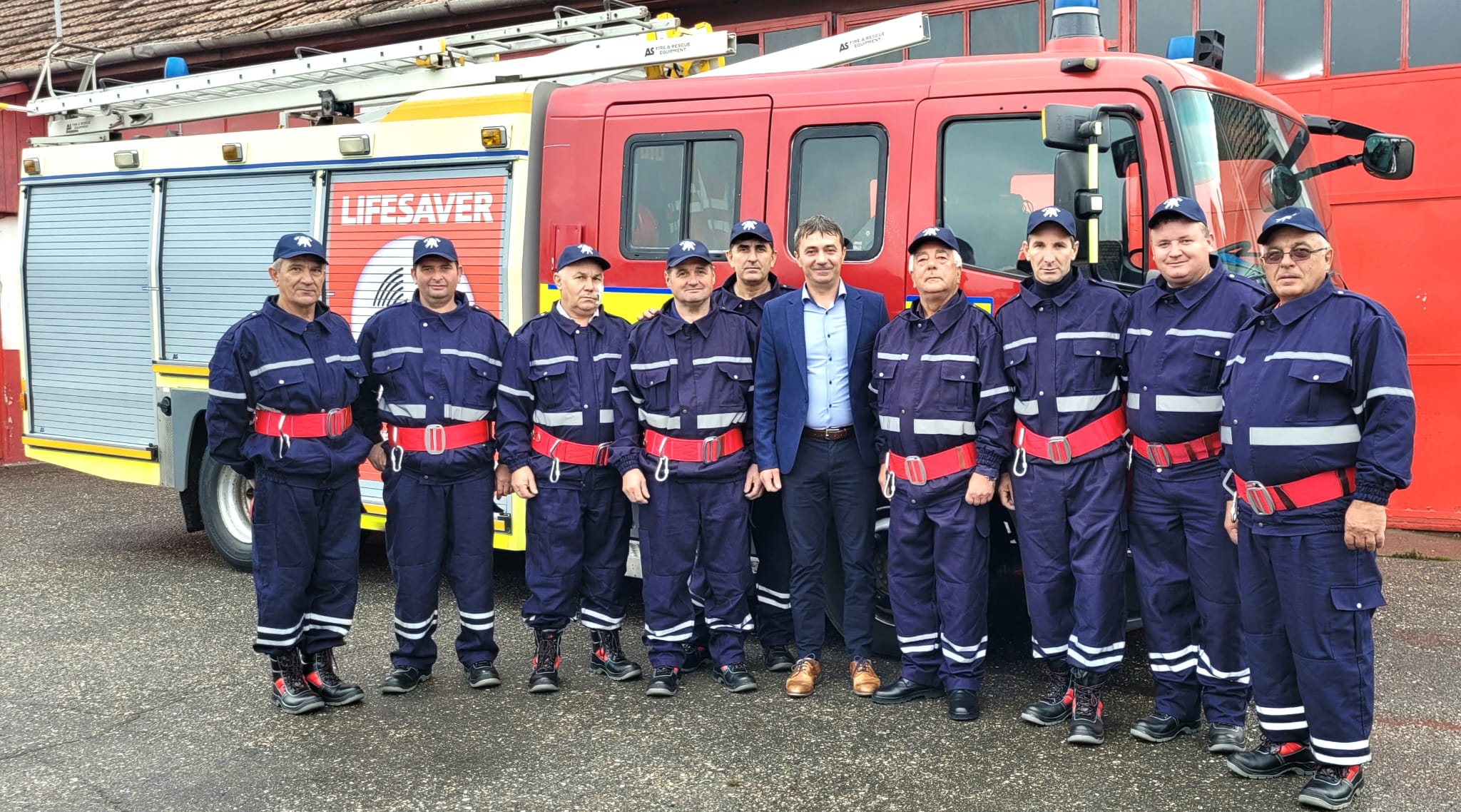 Echipamente noi și dotări speciale de protecție pentru pompierii din cadrul SVSU Hațeg
