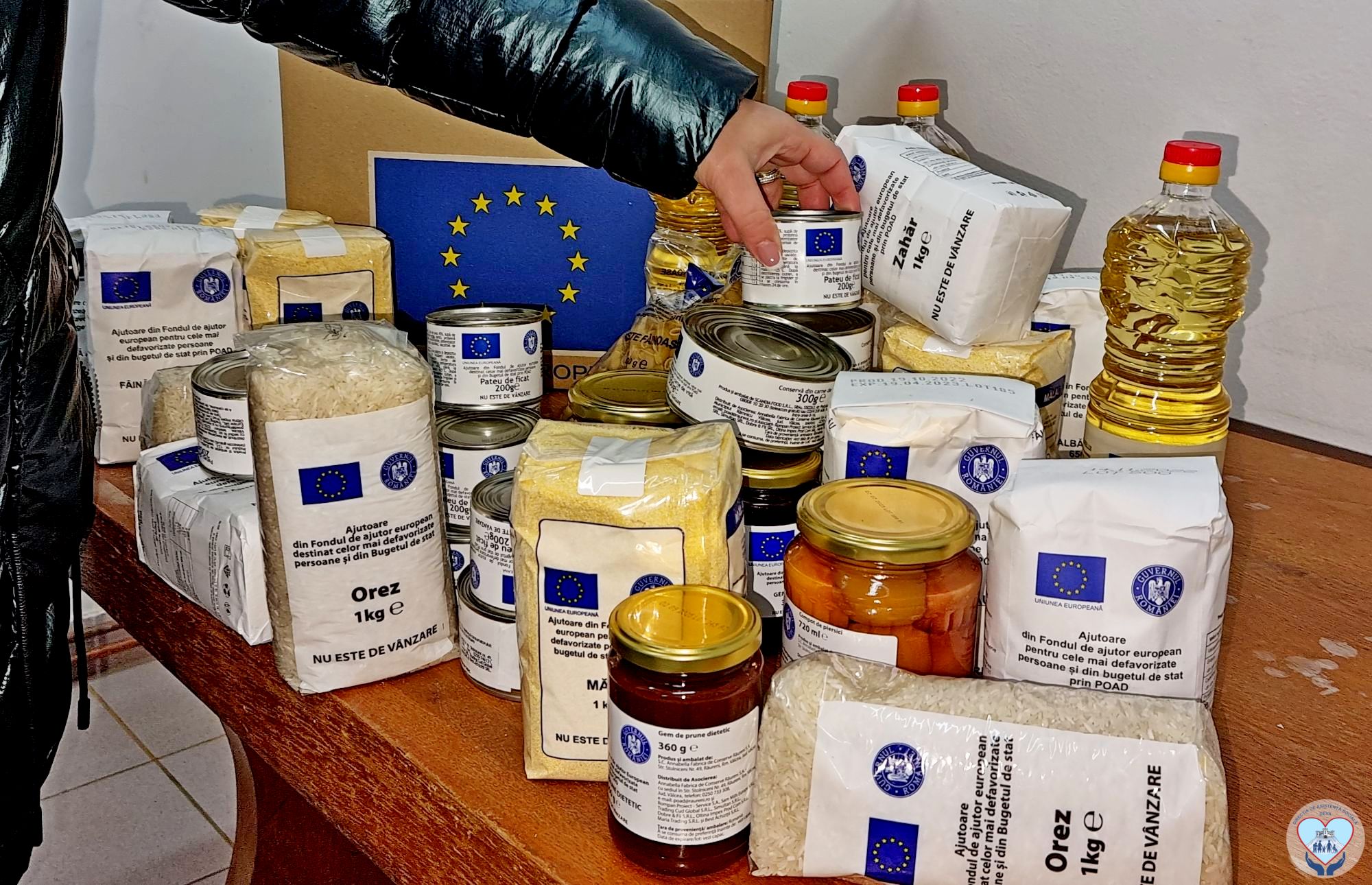 La Deva, se distribuie, de astăzi, alimentele gratuite de la Uniunea Europeană