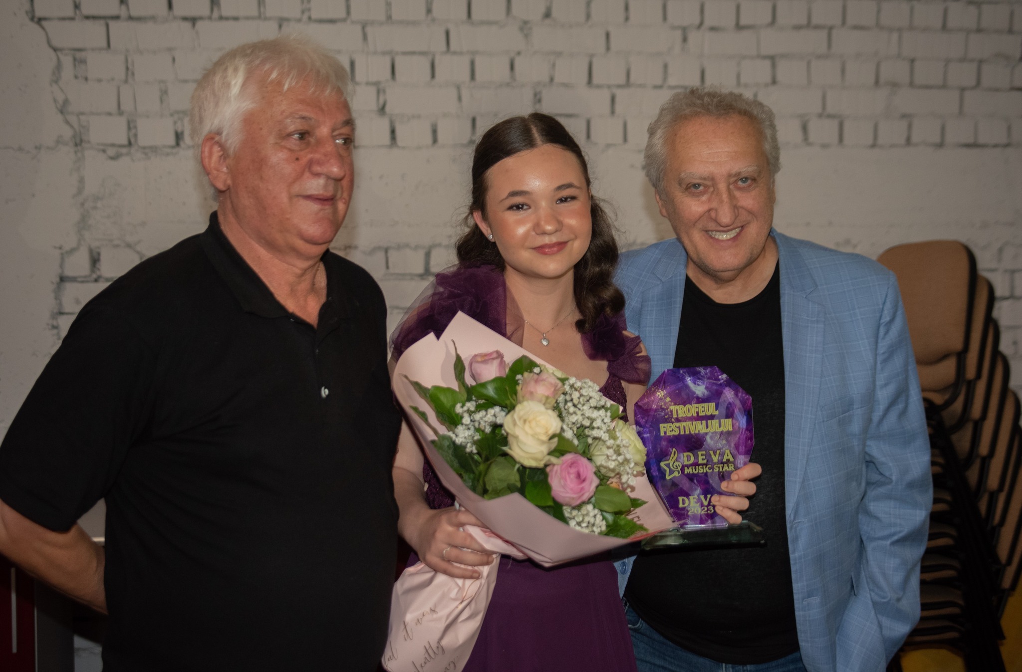 Trofeul “Deva Music Star 2023” a ajuns la Sibiu. Tânăra solistă Sofia Cristiana Damian a câștigat marele premiu al ediției din acest an a festivalului